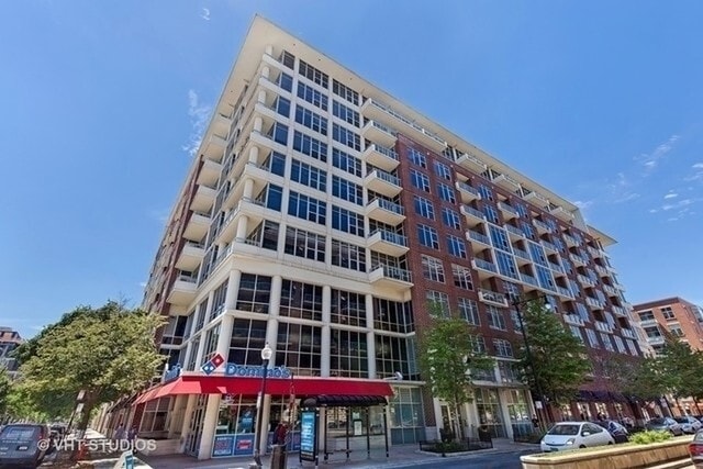 property at 901 W Madison St