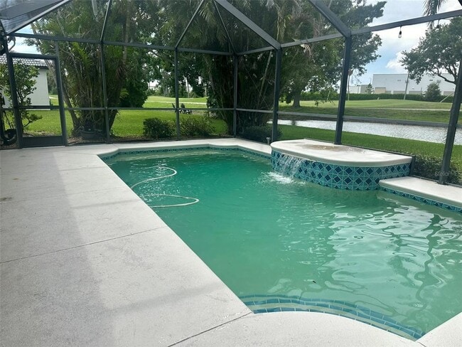 6144 Bobby Jones Ct in Palmetto, FL - Foto de edificio - Building Photo