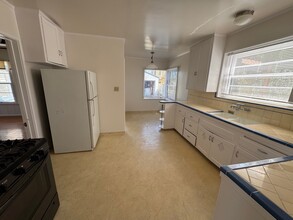 2411 22nd St in Santa Monica, CA - Foto de edificio - Building Photo