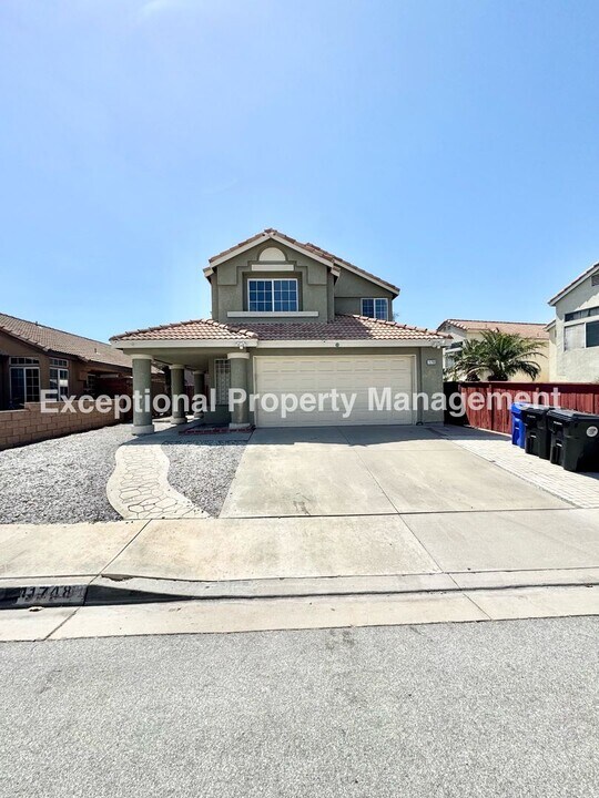 11748 San Ribas Rd in Fontana, CA - Building Photo