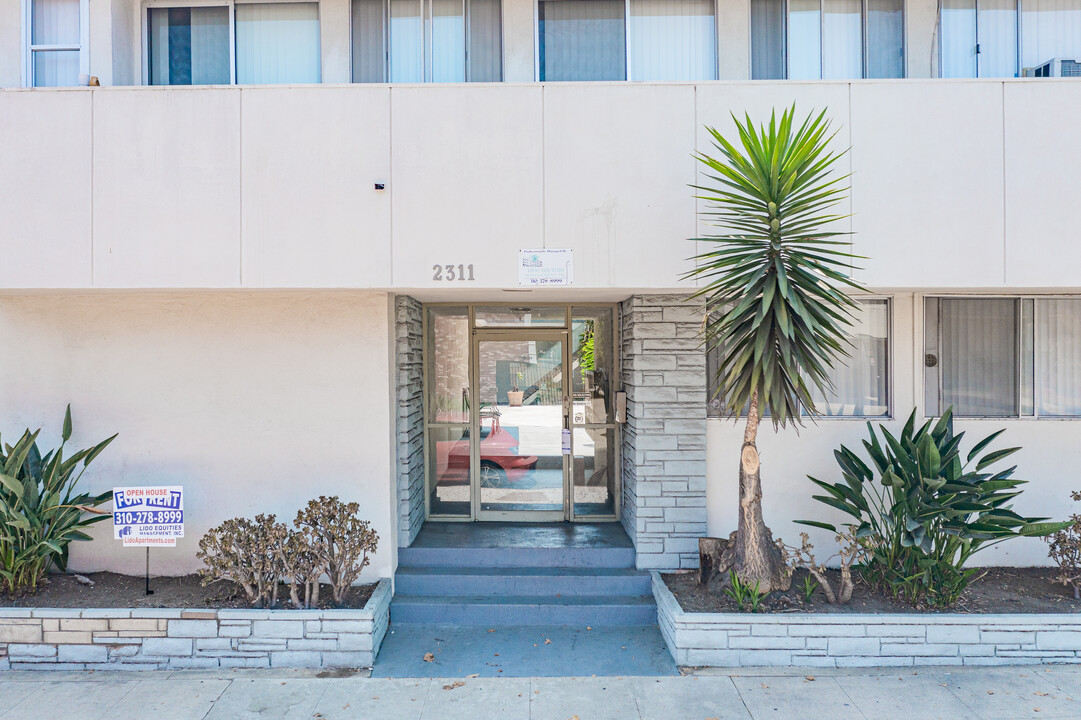 Lido Apartments - 2311 Bentley Ave in Los Angeles, CA - Building Photo