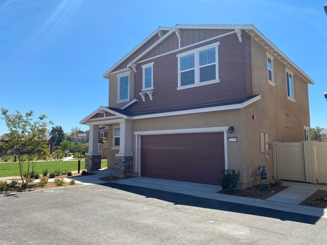 property at 28556 Via Prago