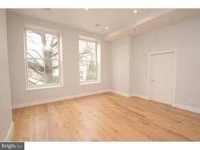 220 S 3rd St in Philadelphia, PA - Building Photo - Building Photo