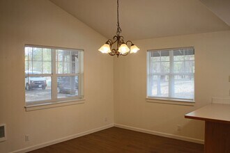55891 Snow Goose Rd in Bend, OR - Building Photo - Building Photo