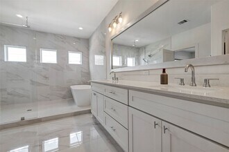 8706 Ojeman Crk Ln in Houston, TX - Building Photo - Building Photo