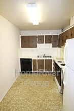 10852 N Kendall Dr in Miami, FL - Building Photo - Building Photo