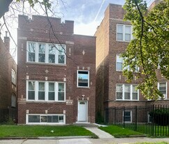 8106 S Langley Ave in Chicago, IL - Building Photo