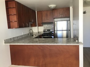 1255 Nuuanu Ave, Unit Kukui Plaza high floor in Honolulu, HI - Foto de edificio - Building Photo