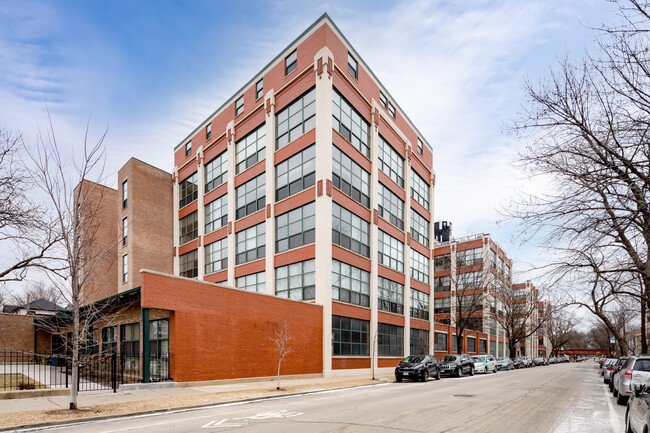 Pencil Factory Lofts in Chicago, IL - Foto de edificio - Building Photo