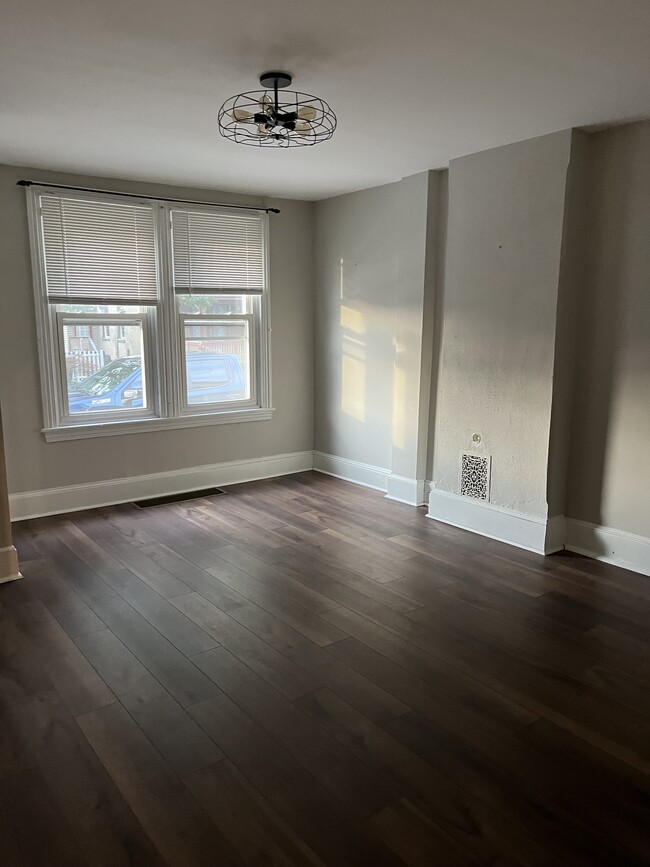 128 W Chestnut St in West Chester, PA - Foto de edificio - Building Photo