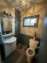 324 W Milwaukee St in Tomah, WI - Foto de edificio - Building Photo