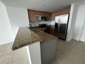 1025 NW 19th Ave, Unit A3 in Miami, FL - Building Photo
