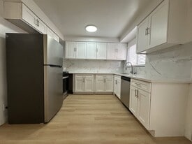 7825 W Manchester Ave in Los Angeles, CA - Building Photo