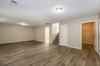 6473 E Meyer Dr, Unit 34-E in Morrow, GA - Building Photo - Building Photo