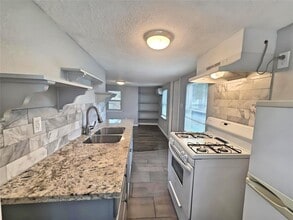 4311 Harrisburg Blvd in Houston, TX - Building Photo - Building Photo