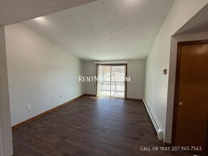 381-385 Pine St. in Bangor, ME - Building Photo - Building Photo