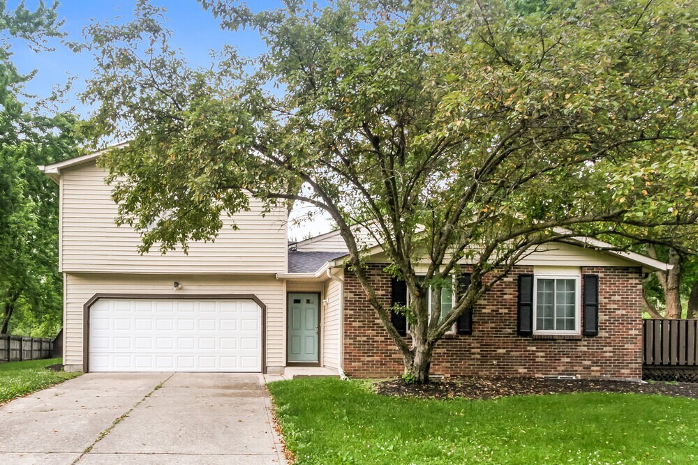 804 Moss Oak Ct in Indianapolis, IN - Foto de edificio