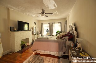 1251 Commonwealth Ave, Unit 2 in Boston, MA - Building Photo