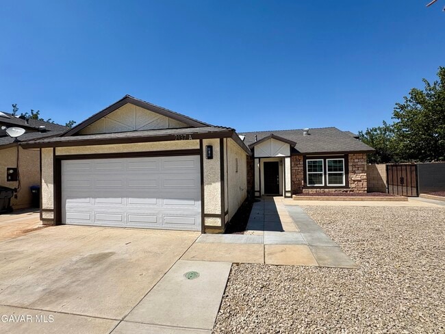 property at 2137 Estrella Ct