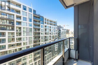 576 Front St W in Toronto, ON - Building Photo - Building Photo