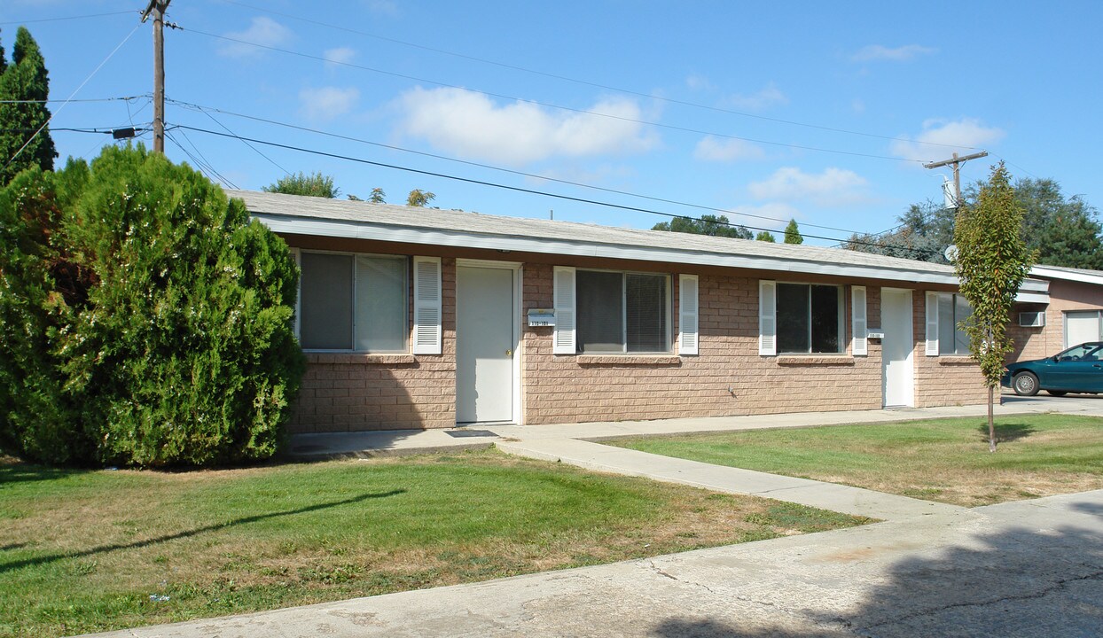 110-114 Delaware Ave in Nampa, ID - Foto de edificio
