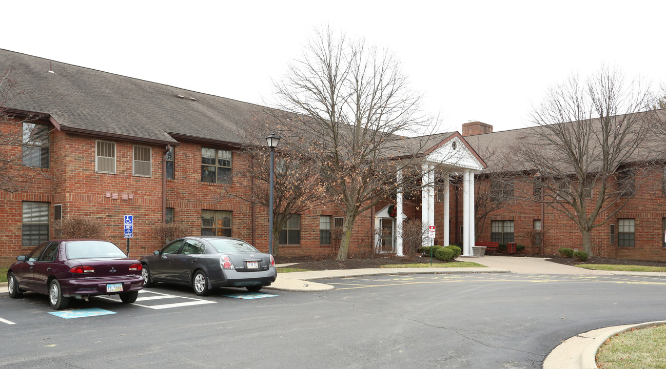 St. George On the Commons in Columbus, OH - Foto de edificio