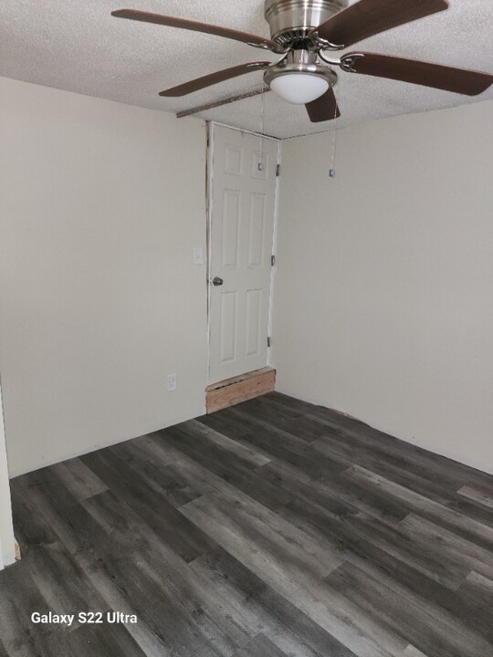 156 Oak St in Manchester, CT - Building Photo