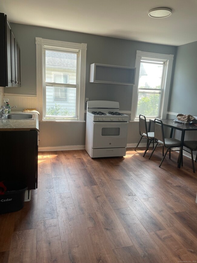 277 Kent Ave in Bridgeport, CT - Building Photo - Building Photo