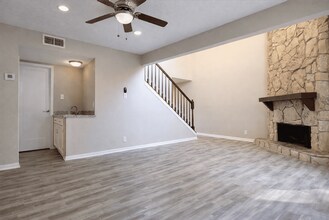 12218 Wild Pine Dr in Houston, TX - Building Photo - Building Photo