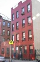 252 E 110th St in New York, NY - Building Photo