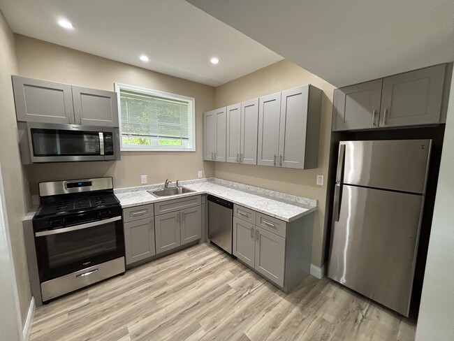 3268 Briarwood Blvd, Unit Briarwood Efficency in East Point, GA - Foto de edificio - Building Photo