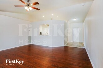 17389 Kentucky Rd in Ft. Myers, FL - Building Photo - Building Photo