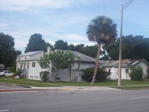 1905 19th Pl in Vero Beach, FL - Building Photo - Building Photo