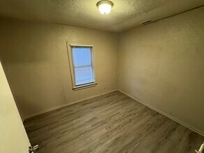 3912 N New York Ave in Peoria, IL - Building Photo - Building Photo