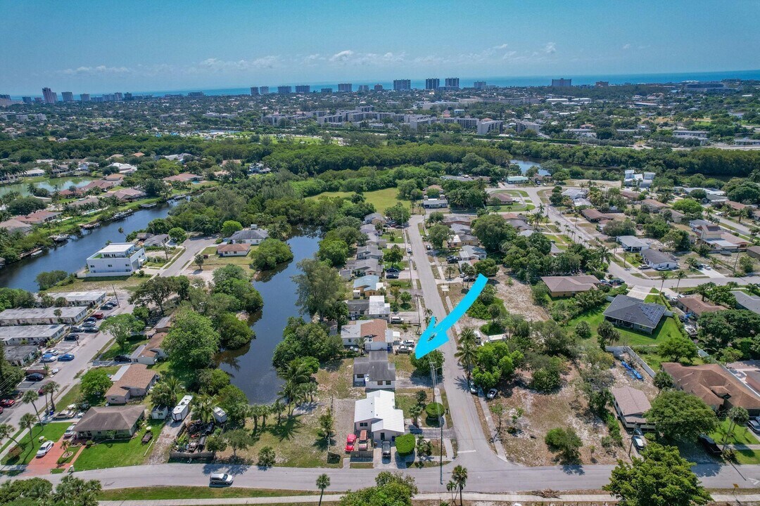49 NE 2nd Ave in Deerfield Beach, FL - Building Photo