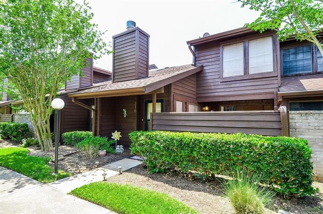 property at 2611 Grants Lake Blvd
