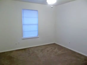 618 Mill St in San Marcos, TX - Building Photo - Building Photo