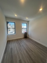 559 Broadway, Unit 2 in Newark, NJ - Foto de edificio - Building Photo