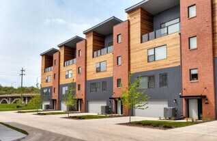 5Fifty5 in Des Moines, IA - Building Photo