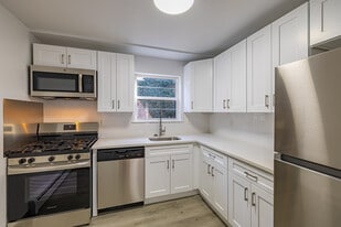 Lodi Circle Apartments in Lodi, NJ - Building Photo