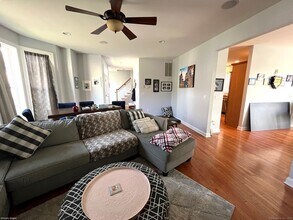 11 Cobble Ct in Farmington, CT - Building Photo - Building Photo