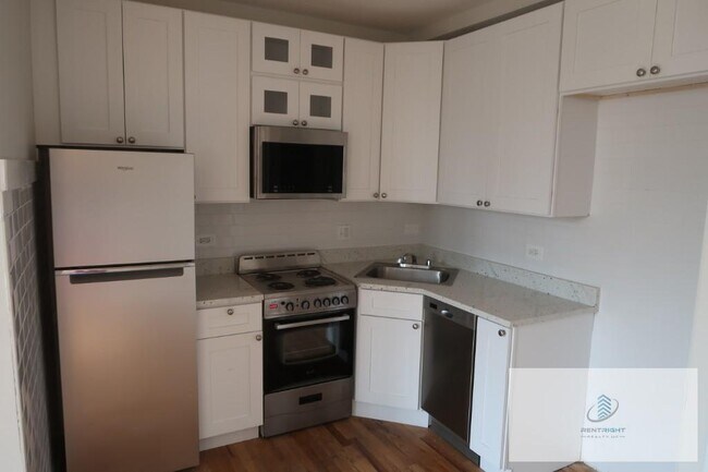 4526 N Sheridan Rd in Chicago, IL - Building Photo - Building Photo
