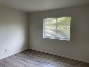 2435 Bethards Dr in Santa Rosa, CA - Building Photo - Building Photo