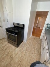 626 Midvale Ave, Unit 4 in Los Angeles, CA - Building Photo - Building Photo