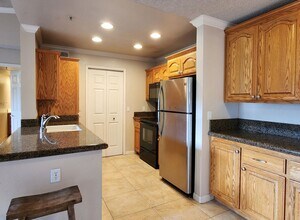 2040 Las Colinas Cir in Corona, CA - Building Photo - Building Photo