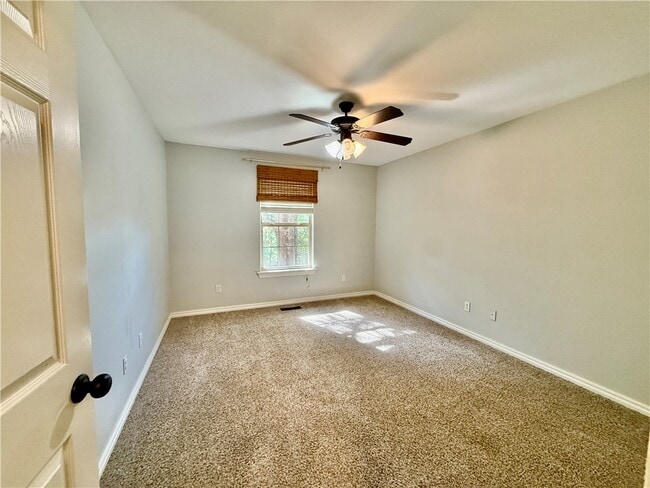 property at 305 Meadows Ct