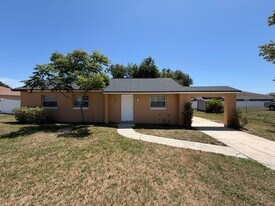 821 Moongate Terrace in Deltona, FL - Building Photo