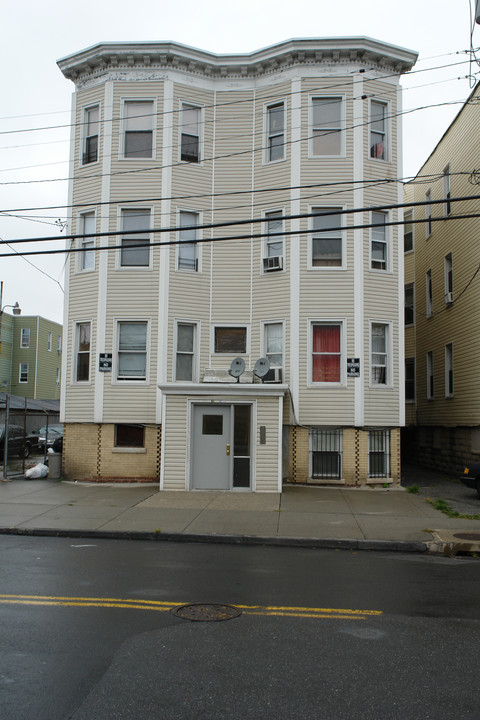 41 Radford St in Yonkers, NY - Building Photo