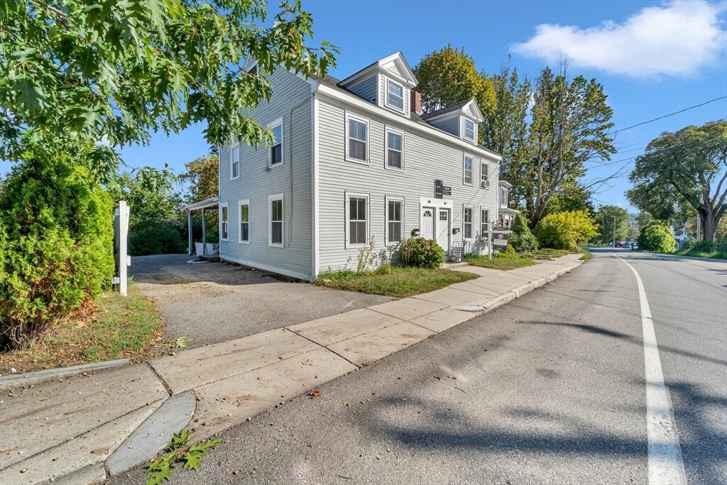 303 S Main St in Haverhill, MA - Foto de edificio