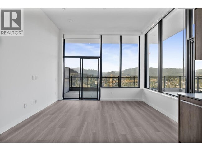 626 Claremont St in Coquitlam, BC - Building Photo - Building Photo